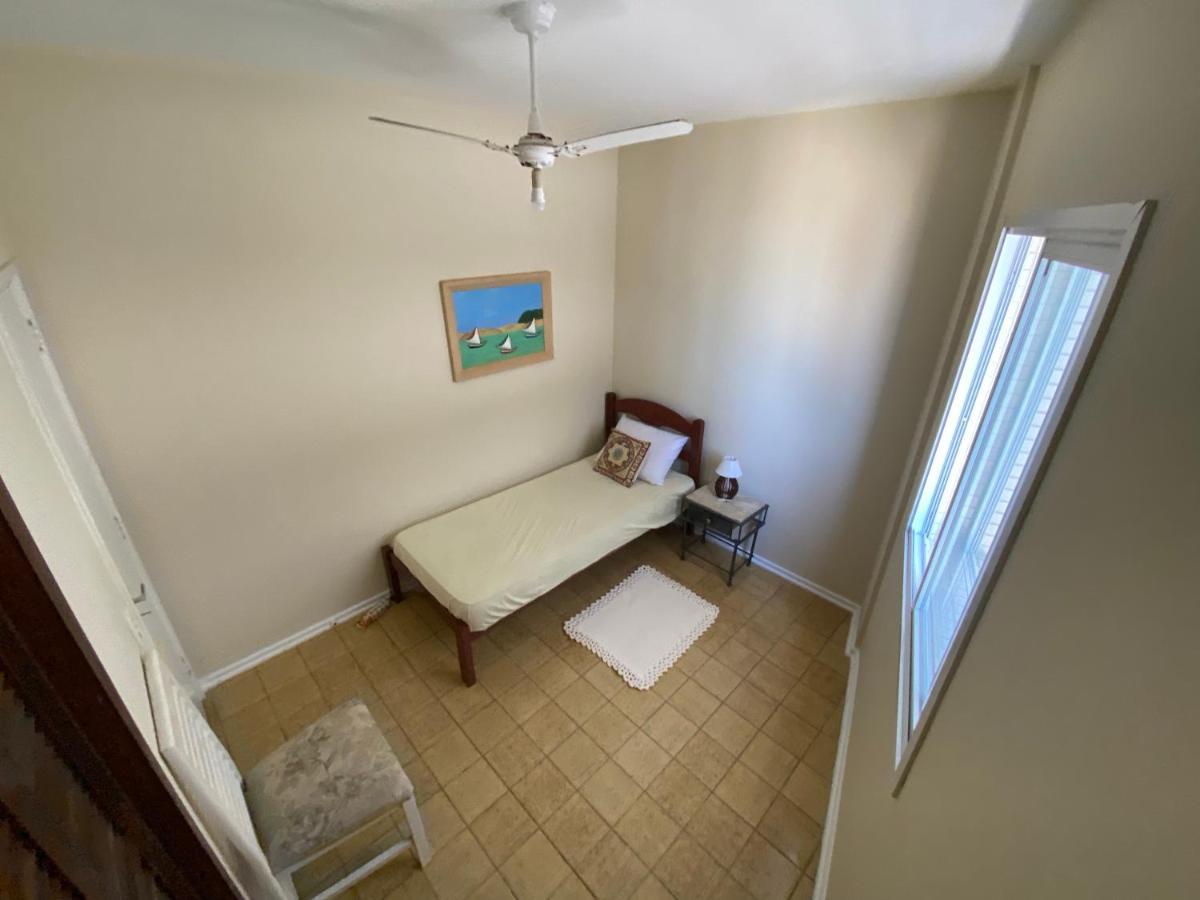 Apartment Pe Na Areia Guaruja